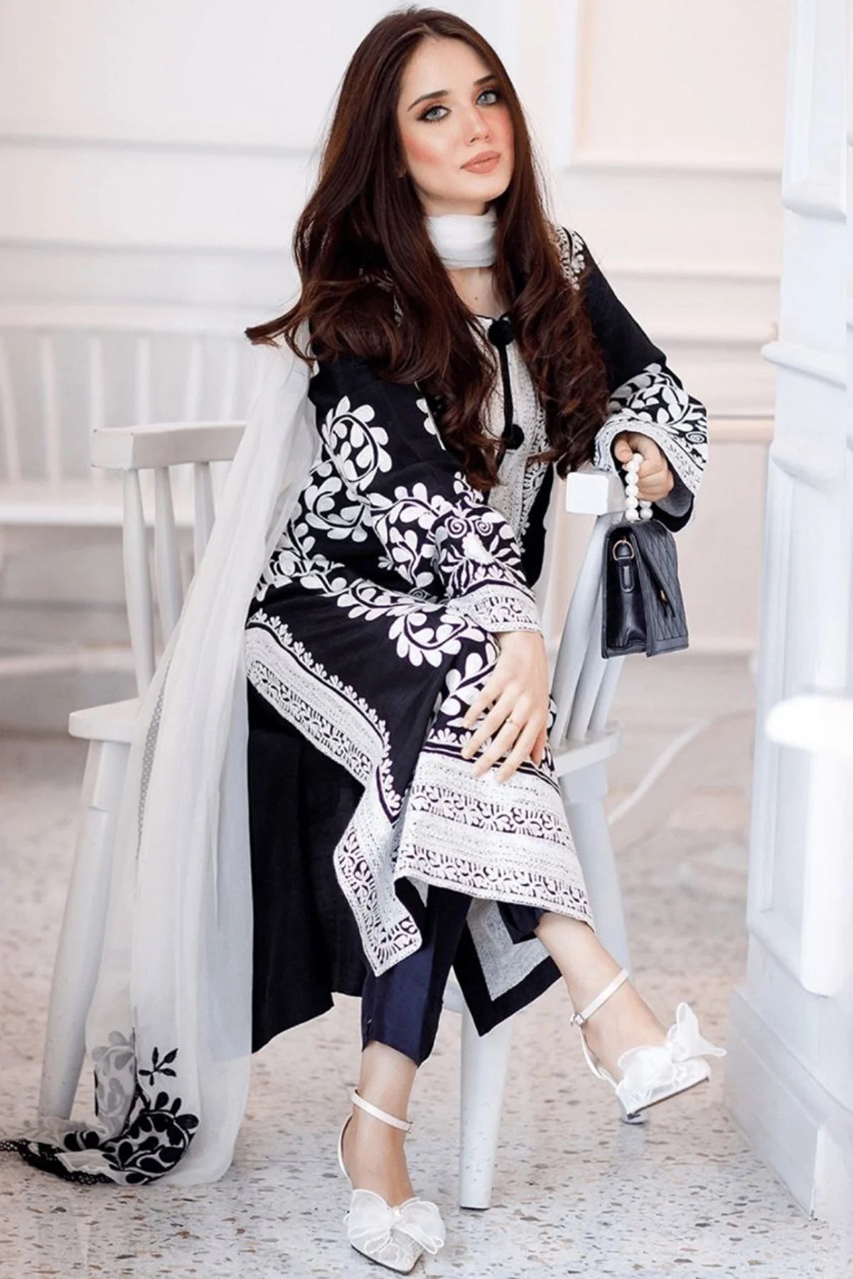 Premium Eternal Charm Black White Pakistani Salwar Kameez with Int Beraheesh