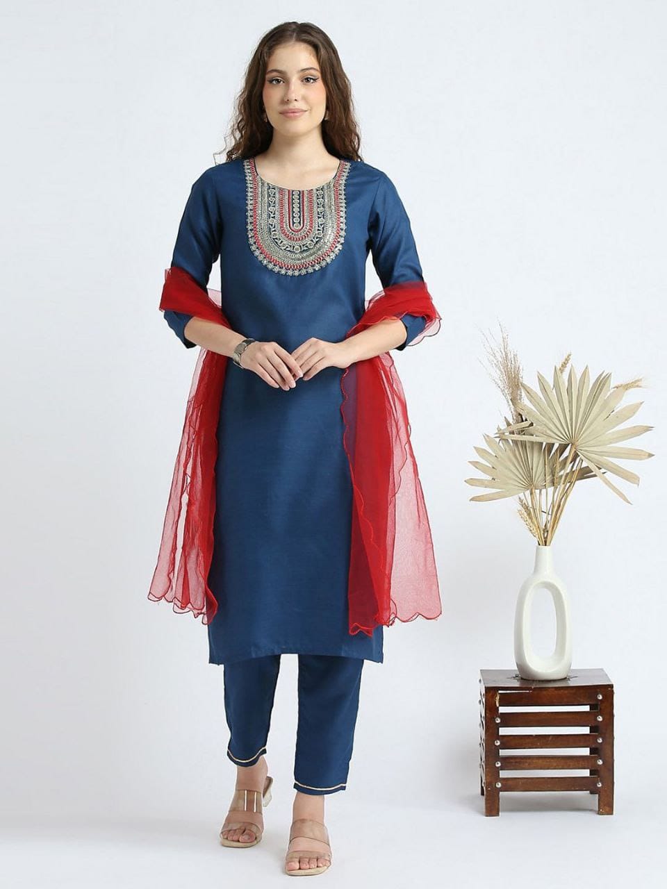 Premium Heavy  New Launching 5 Design Kurtis Pant Dupatta Sets 🔅