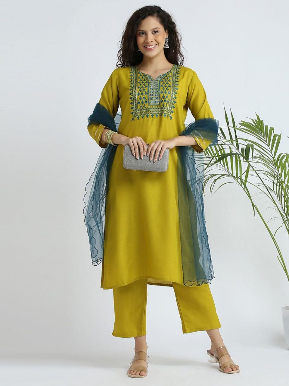 Premium Heavy  New Launching 5 Design Kurtis Pant Dupatta Sets 🔅