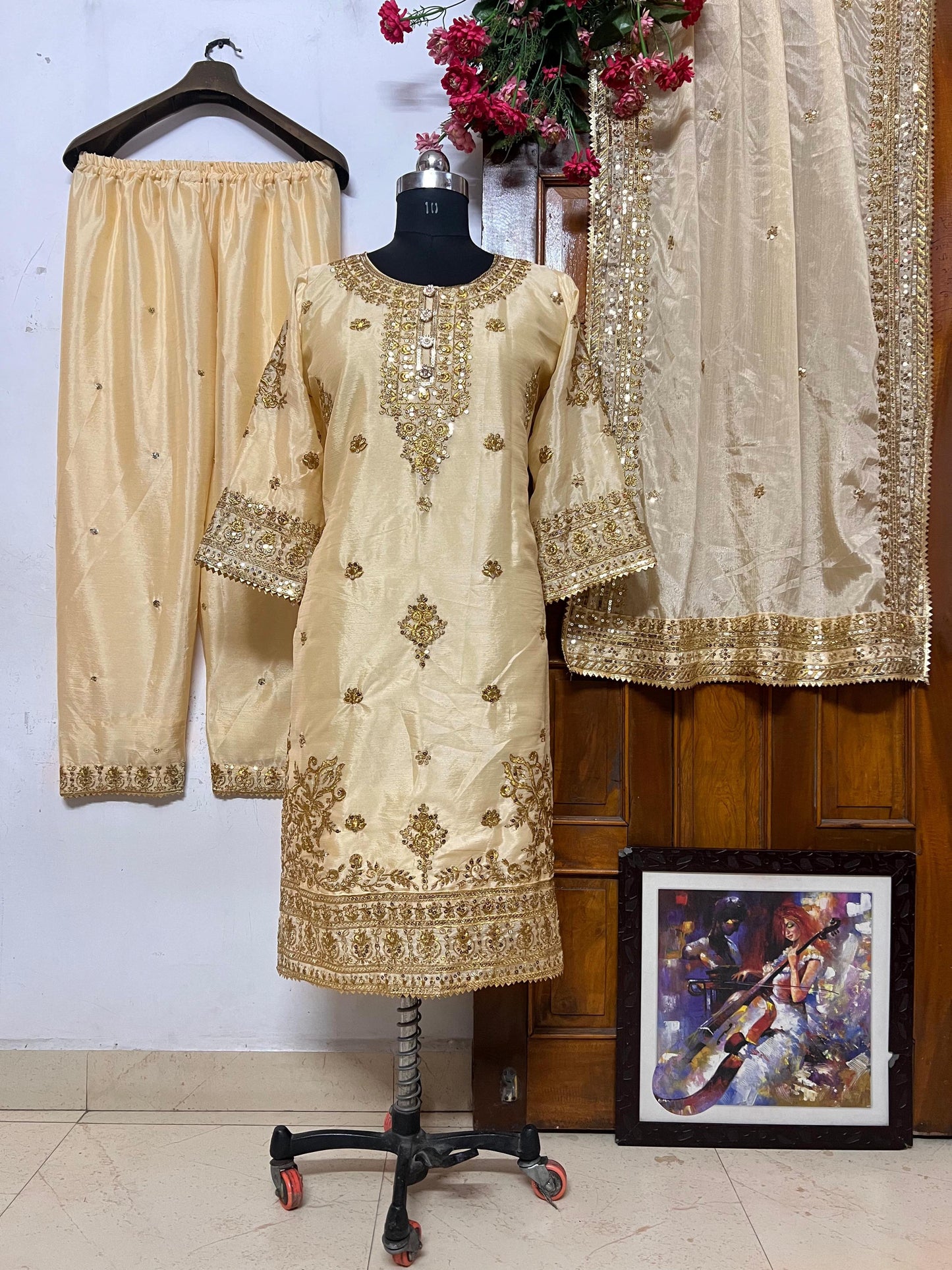 HEAVY PRESENTING KURTA SET IN CHINON SILK FABRIC WITH AMAZING SEQUINS EMBROIDERY WORK!